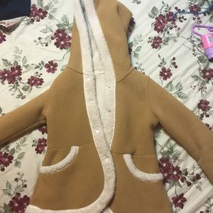 Uniqlo size is for ages 9-10